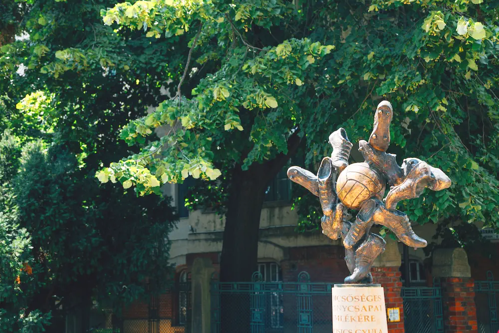 Monument célébrant les puissants Magyars