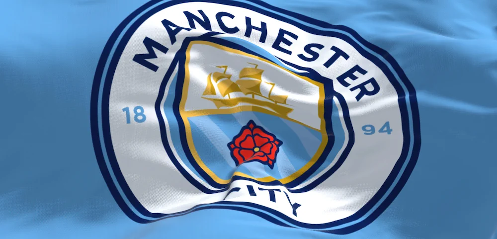 Logo de Manchester City sur le drapeau
