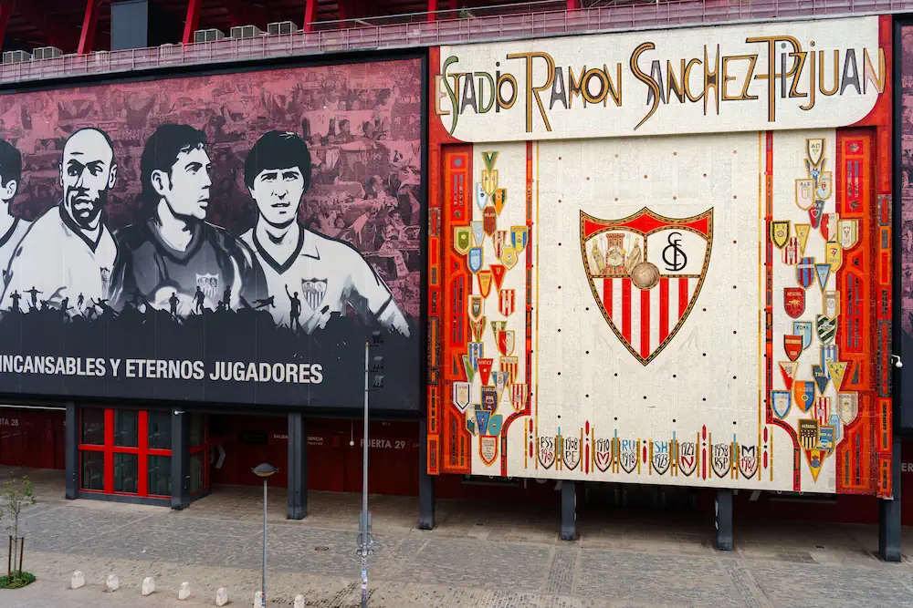 Fresque sur le stade de Séville Ramón Sánchez-Pizjuán